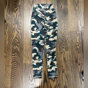 Aerie Offline Leggings in Camo